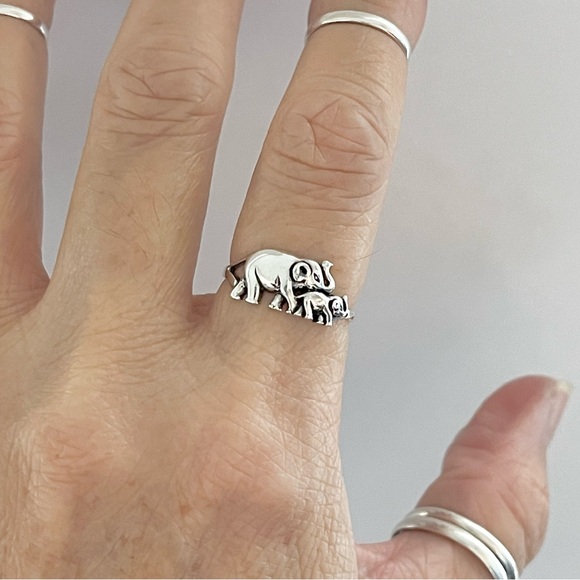 Sterling Silver Baby and Mama Elephant Ring, Animal Ring, Silver Rings - Picture 2 of 12